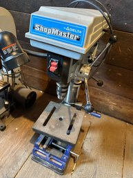 Delta Shopmaster Drill Press With Attached Light In Benchtop Design - B18