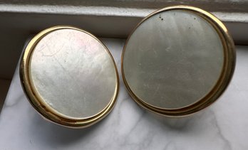 14k Yellow Gold With Mother Of Pearl White Disk Earrings - J8