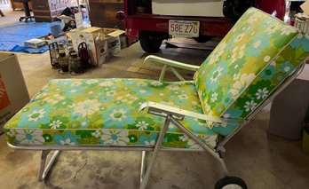 Vintage MOD Reclining Outdoor Lounge Chair With Wheels - G43