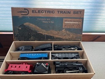 Vintage Lionel Boxed Electric Train Set - No. 19500 Steam Freight With Headlight - P1
