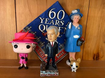 Hail To The Queen Novelty Lot Of 6 Items Includes Waving Queen -lv25