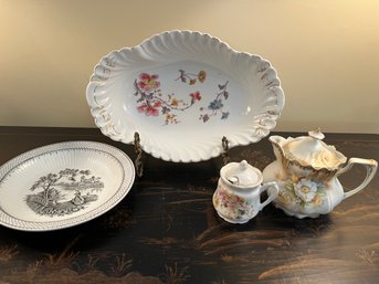 Ceramic Lot Of 4 Includes Small Lovely Flowered Creamer - Lv29