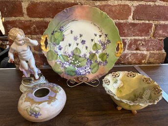 Antique MEISSEN EROS ANGEL CHERUB PUTTI Holding Heart By Voigt Bros & Decorative Pcs -48