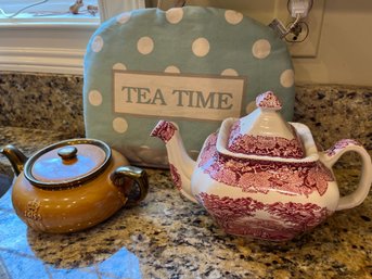 Tea Time Lot - Boston Davison Newman And Co., England And Masons England Tea Pots And Cozy - Lr79