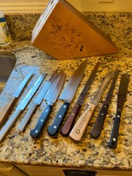 Assorted Knife Lot And Storage Block - Lr90