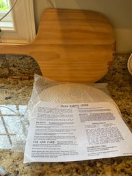 Ceramic Pizza Stone And Paddle - Lr 94