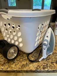 Black And Decker Iron With Laundry Basket And Flashlight - Lr96