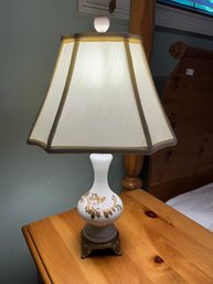 Vintage White Gold With Pink Rosettes Boudoir Lamp - Bd9