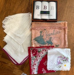 Hankies With Antique HANKIES Pocket - O35