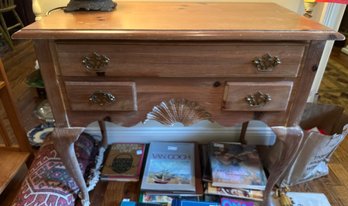Entry Table With 3 Drawers And Fan Detail - FF25