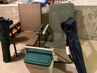 Outdoor Lot - Two Folding Chairs, Two Bag Chairs And One Coleman Cooler - Bt7