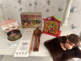 Vintage Toy Lot And Bubble Guppies Book - BD1k