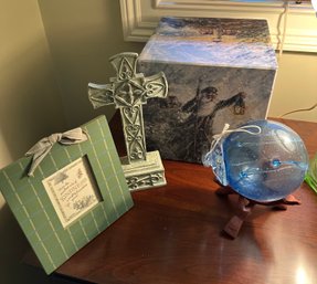 Celtic Cross, Kindness Framing, Handblown Glass Ball On Stand And Decorative Box - BD2h