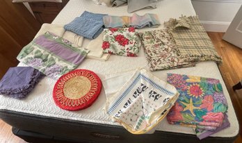 Table Cloths, Placemats, Kapkins