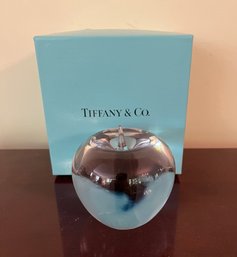 Tiffany And Co. Crystal Apple Paperweight Signed With Box - BA6