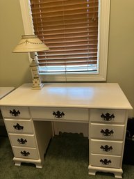 Vintage White Wooden Kneehole Desk With Lamp - BD3i