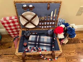 All American Themed Lot - UH12