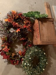 4 Decorative Wreaths And Vintage Cape Cod Cranberries Crate - BT3