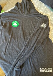 Boston Celtics Est. 1946 Season Ticket Member Long Sleeve Hoodie T Shirt Sz Lg- D78
