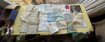 Vintage Ladys Hankys And Napkins - 2D33