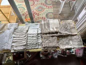 Ivory, Ecru, And White Vintage Linens - Napkins Runners And Doilies -  2D35
