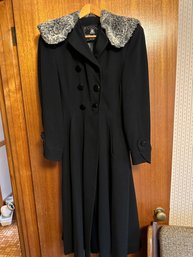 Vintage Fur Collared Womens Long Wool Coat - D