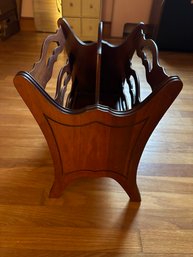 Butler 725 Wooden Magazine Rack - Br