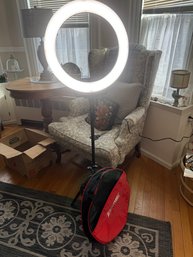 ZONEi Selfie Ring Light W/carring Case.   Barely Used
