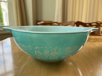 10 Inch Butterprint Blue Pyrex Bowl - K25