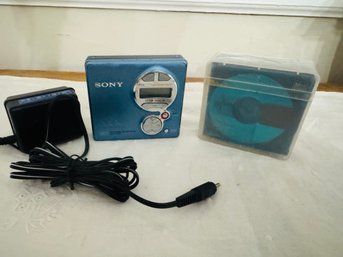 Vintage SONY  MZ-R410 Mini Disc Walkman.