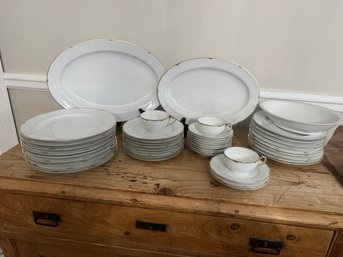 Vintage Wittelsbach Germany Porcelain Dinnerware With Gold Trim