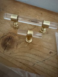 Modern Acrylic And Gold Brass Cabinet Hardware . Mainly Handles 1 Draw Pull 18pc NEW