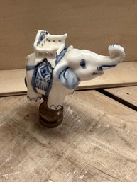 Blue/white Porcelain Elephant Lamp Finial W/polished Brass Base 2.5' In Height