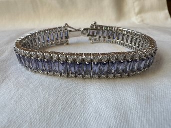 Eye Catching Purple Glass Bracelet - 21