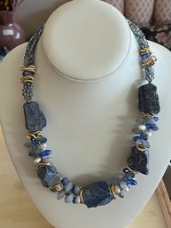 Rock And Crystal Necklace With Magnetic Clasp-J18