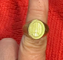 #128 18kt Men's Signet Ring