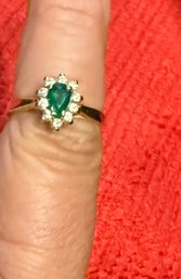 #135 14kt Gold Women's Emerald Diamond Ring Size 6