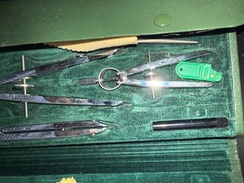 Vintage Caliper Set In Green Case
