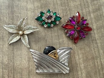A Collection Of Varied Brooches, Poiret, Floral, Abstract