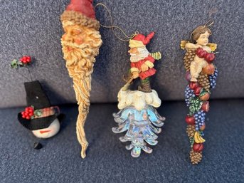 Santas, Snowmen And Angle Ornament (4)