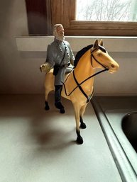 Hartland Confederate Soldier Robert E Lee On His Horse Traveller