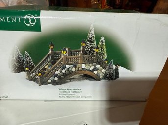 Dept 56 Fieldstone Footbridge Battery Operated Village Accessories