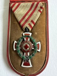 Austro Hungarian 1914 Red Cross Medal Honoring Wartime Emergency Service With Orig Box