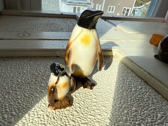 Miniature Porcelain Momma And Baby Penguins Goebel, West Germany