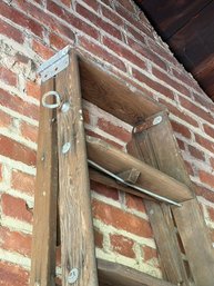 10' Wooden Ladder