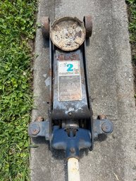 Two Ton Hydraulic Floor Jack Tool