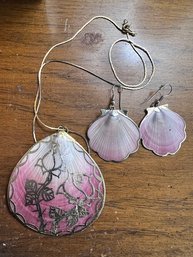 Cool Retro Shell With Silver Overlay Necklace And Earrings