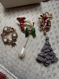 Group Of 4 Holiday Brooches~ 2 Avon,