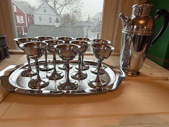 Vintage Cocktail Set , 10 Coupes, Pitcher And Tray Just In Time For The Holidays!