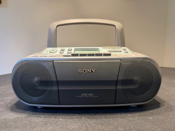 SONY CFD S01 CD Radio Cassete Recorder BOOM BOX!